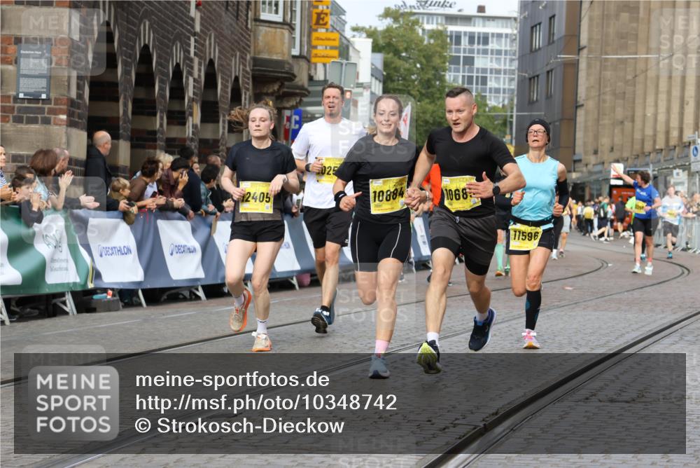 13.09.2026 - 21. swb-Marathon Bremen Strokosch-Dieckow http://msf.ph/oto/10348742 13.09.2026 10:53:58 Ziel 10141, 10174, 10222, 10227, 10478, 10479, 10626, 10684, 10838, 10845, 10886, 10905, 11242, 11446, 11502, 11590, 11800, 11950, 12056, 12119, 12308, 12331, 12341, 13597, 10822, 10947, 10996, 11010, 11290, 11329, 11361, 11765, 11998, 13531 meine-sportfotos.de