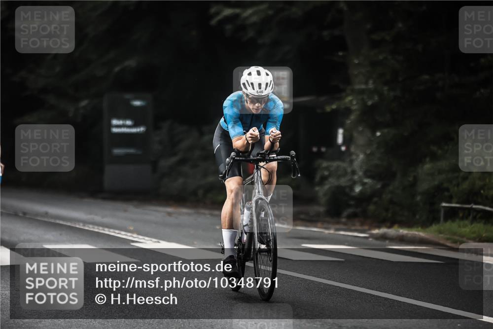 13.09.2026 - Stadtparktriathlon H.Heesch http://msf.ph/oto/10348791 13.09.2026 10:59:42 Radfahren 469, 490, 550, 584, 626, 629, 641, 646, 649 meine-sportfotos.de