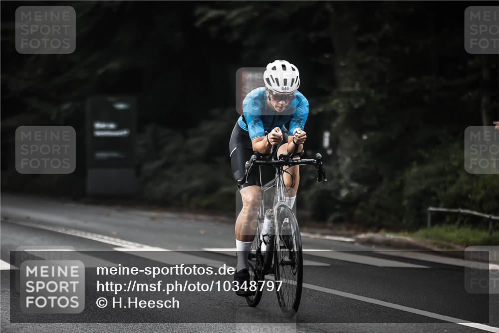 13.09.2026 - Stadtparktriathlon H.Heesch http://msf.ph/oto/10348797 13.09.2026 10:59:42 Radfahren 469, 490, 550, 584, 626, 629, 641, 646, 649 meine-sportfotos.de