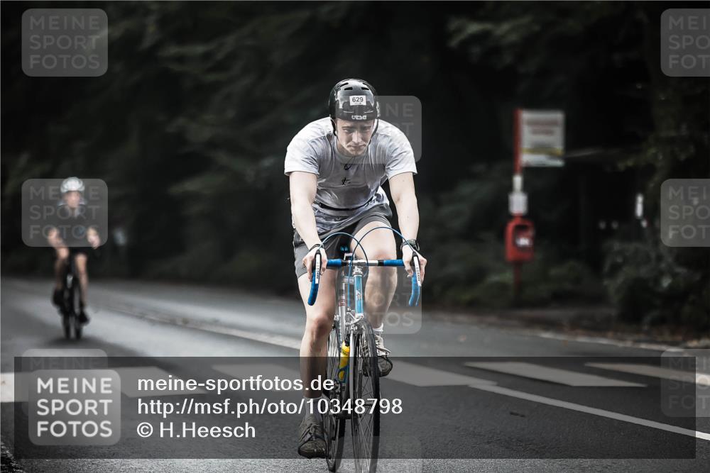 13.09.2026 - Stadtparktriathlon H.Heesch http://msf.ph/oto/10348798 13.09.2026 10:59:43 Radfahren 469, 490, 550, 584, 629, 641, 646, 649 meine-sportfotos.de