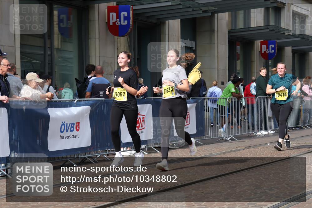 13.09.2026 - 21. swb-Marathon Bremen Strokosch-Dieckow http://msf.ph/oto/10348802 13.09.2026 11:12:05 Ziel 10213, 10406, 10414, 10909, 11052, 11090, 11633, 11716, 12012, 12327, 10490, 10582, 11585, 12012 meine-sportfotos.de