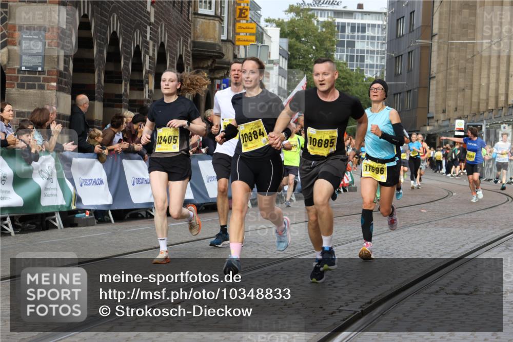 13.09.2026 - 21. swb-Marathon Bremen Strokosch-Dieckow http://msf.ph/oto/10348833 13.09.2026 10:53:58 Ziel 10141, 10174, 10222, 10227, 10478, 10479, 10626, 10684, 10838, 10845, 10886, 10905, 11242, 11446, 11502, 11590, 11800, 11950, 12056, 12119, 12308, 12331, 12341, 13597, 10822, 10947, 10996, 11010, 11290, 11329, 11361, 11765, 11998, 13531 meine-sportfotos.de