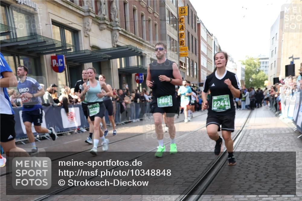 13.09.2026 - 21. swb-Marathon Bremen Strokosch-Dieckow http://msf.ph/oto/10348848 13.09.2026 13:31:02 Ziel 217, 922, 1398, 1600, 1627, 2244, 2513, 2602, 2707, 3152, 3343, 3392, 3396, 3579, 3762, 3859, 4258, 4477, 4647, 5375, 5504, 5673, 5720, 5765, 5846, 5979, 6147, 6619, 6732, 6968, 6971, 7001, 7296, 7812, 8035, 8097, 8239, 8339, 8342, 8726, 9147, 9155, 9274, 9337, 9822, 9969, 9977, 13066, 244, 800, 834, 1189, 1479, 1533, 1771, 1841, 1926, 1941, 2513, 2802, 2902, 2985, 3360, 3800, 4251, 4920, 5600, 5681, 5802, 6307, 7198, 7760, 7798, 8543 meine-sportfotos.de