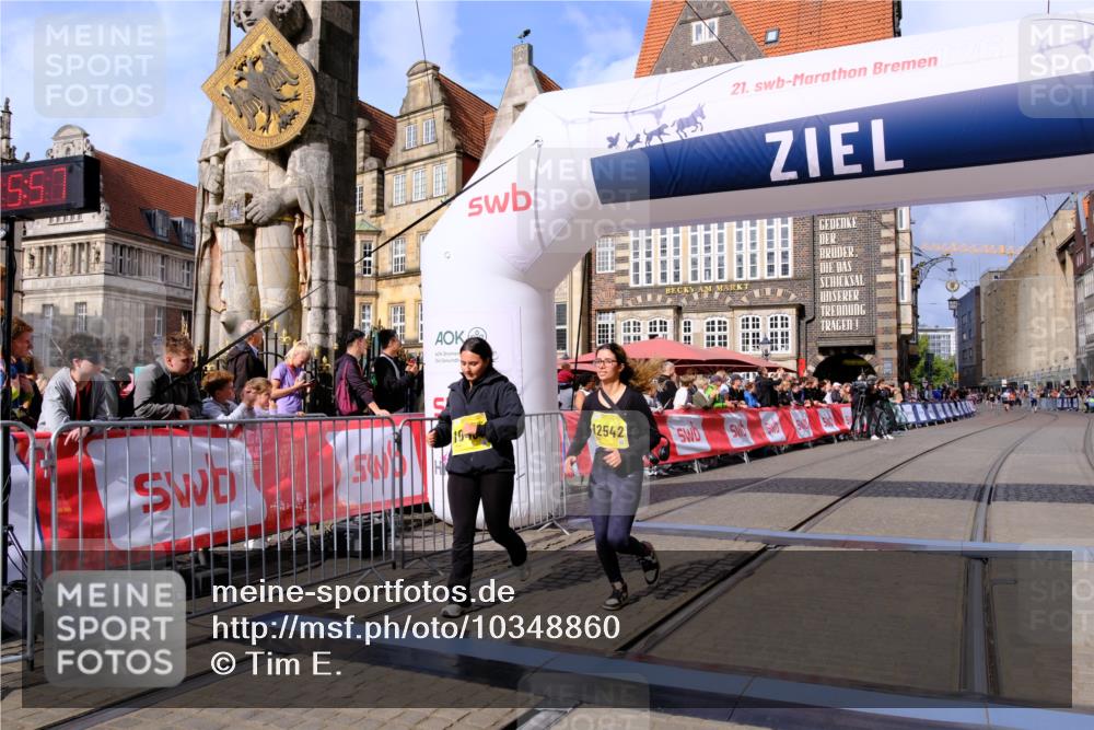 13.09.2026 - 21. swb-Marathon Bremen Tim E. http://msf.ph/oto/10348860 13.09.2026 11:21:13 Ziel 10407, 12542 meine-sportfotos.de