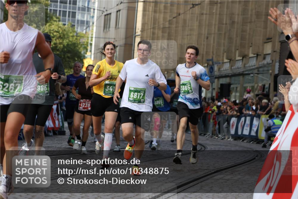 13.09.2026 - 21. swb-Marathon Bremen Strokosch-Dieckow http://msf.ph/oto/10348875 13.09.2026 13:28:49 Ziel 178, 210, 613, 1239, 1380, 1914, 2047, 2764, 3028, 3294, 3597, 4250, 5683, 6914, 6957, 8429, 8483, 8570, 8938, 9064, 9176, 9549, 430, 565, 687, 722, 725, 936, 1014, 1274, 1688, 2223, 2378, 2851, 3419, 3665, 3938, 5225, 5267, 5531, 5691, 5865, 6099, 6817, 6937, 6955, 7134, 8984, 8985, 9562, 13174 meine-sportfotos.de