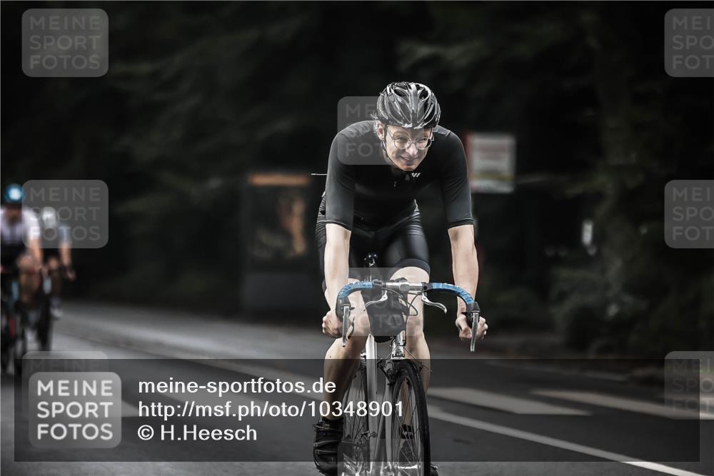 13.09.2026 - Stadtparktriathlon H.Heesch http://msf.ph/oto/10348901 13.09.2026 10:59:51 Radfahren 451, 469, 518, 550, 575, 584, 606, 662, 678, 699 meine-sportfotos.de