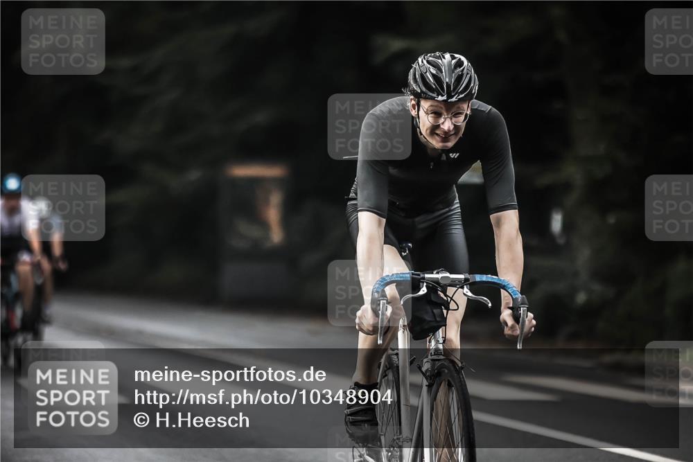 13.09.2026 - Stadtparktriathlon H.Heesch http://msf.ph/oto/10348904 13.09.2026 10:59:51 Radfahren 451, 469, 518, 550, 575, 584, 606, 662, 678, 699 meine-sportfotos.de