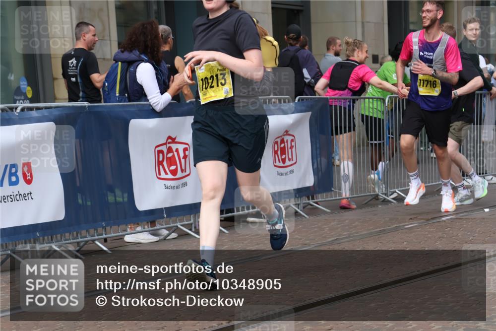 13.09.2026 - 21. swb-Marathon Bremen Strokosch-Dieckow http://msf.ph/oto/10348905 13.09.2026 11:12:15 Ziel 10213, 10354, 10406, 10414, 10743, 10874, 10875, 10909, 11090, 11657, 11716, 12234, 12327, 12497, 10414, 10490, 10582, 11052, 11585, 11633, 12012 meine-sportfotos.de