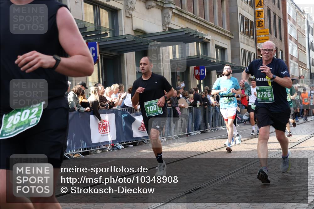 13.09.2026 - 21. swb-Marathon Bremen Strokosch-Dieckow http://msf.ph/oto/10348908 13.09.2026 13:31:04 Ziel 217, 922, 1398, 1600, 1627, 2244, 2602, 2707, 3152, 3343, 3392, 3396, 3579, 3762, 3859, 4258, 4477, 4889, 5375, 5504, 5673, 5720, 5765, 5979, 6039, 6147, 6619, 6968, 6971, 7001, 7296, 7812, 8035, 8097, 8239, 8339, 8342, 8522, 8726, 9147, 9155, 9337, 9822, 9969, 9977, 13066, 244, 1189, 1479, 1533, 1771, 1841, 1941, 2513, 2802, 2902, 2985, 3360, 3800, 4251, 4920, 5600, 5681, 5802, 6307, 7198, 7760, 7798, 8543 meine-sportfotos.de