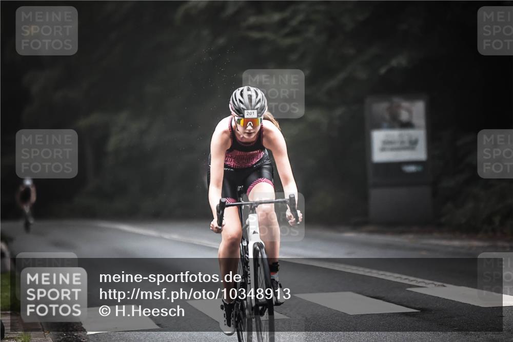 13.09.2026 - Stadtparktriathlon H.Heesch http://msf.ph/oto/10348913 13.09.2026 09:14:40 Radfahren 81, 178, 201 meine-sportfotos.de