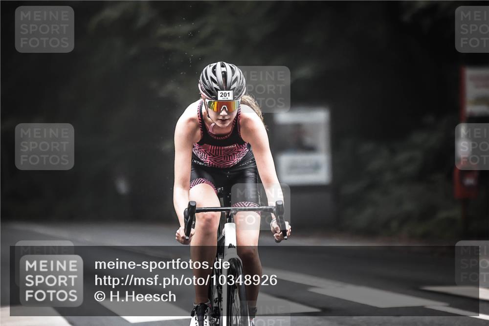 13.09.2026 - Stadtparktriathlon H.Heesch http://msf.ph/oto/10348926 13.09.2026 09:14:40 Radfahren 81, 178, 201 meine-sportfotos.de