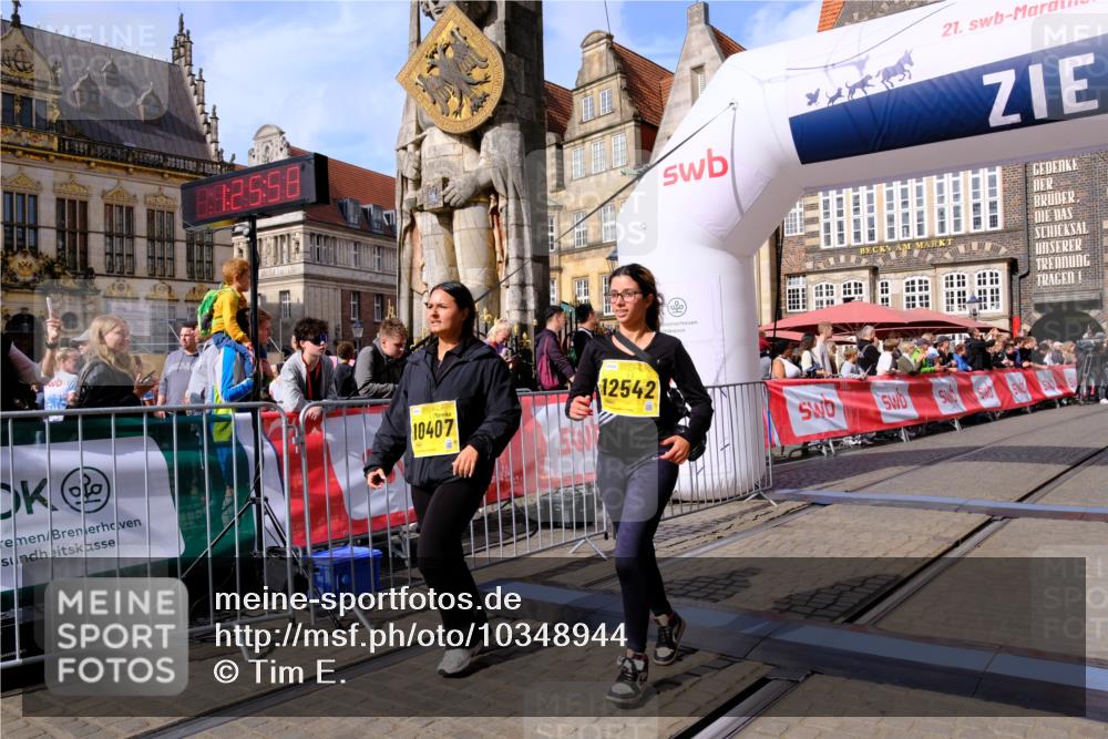 13.09.2026 - 21. swb-Marathon Bremen Tim E. http://msf.ph/oto/10348944 13.09.2026 11:21:14 Ziel 10407, 12542 meine-sportfotos.de