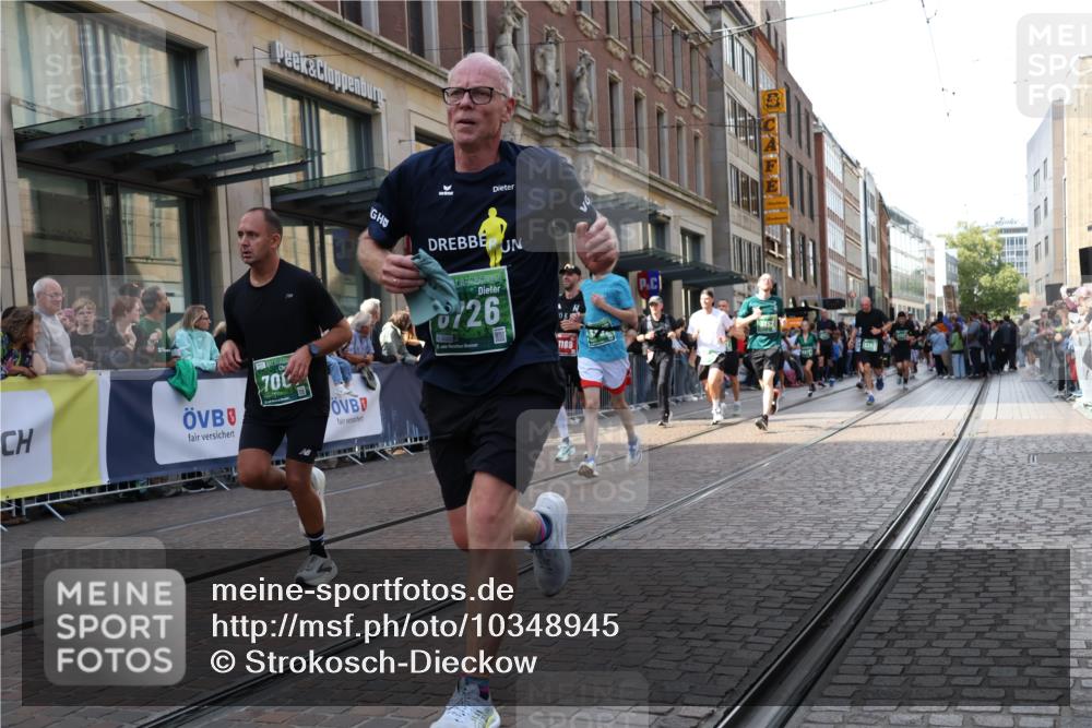 13.09.2026 - 21. swb-Marathon Bremen Strokosch-Dieckow http://msf.ph/oto/10348945 13.09.2026 13:31:05 Ziel 217, 922, 1398, 1600, 1627, 2244, 2602, 2707, 3152, 3343, 3392, 3396, 3579, 3762, 3859, 4258, 4477, 4692, 4889, 5375, 5504, 5673, 5720, 5765, 5979, 6039, 6147, 6619, 6968, 6971, 7001, 7032, 7296, 7812, 8035, 8097, 8239, 8339, 8342, 8495, 8522, 8726, 9147, 9155, 9293, 9337, 9822, 9969, 9977, 13066, 244, 1189, 1479, 1533, 1771, 1841, 1941, 2513, 2802, 2902, 2985, 3360, 3800, 4251, 4920, 5600, 5681, 5802, 6307, 7198, 7760, 7798, 8543 meine-sportfotos.de