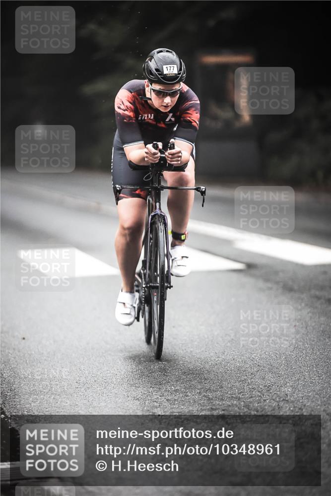 13.09.2026 - Stadtparktriathlon H.Heesch http://msf.ph/oto/10348961 13.09.2026 09:14:56 Radfahren 177, 184 meine-sportfotos.de