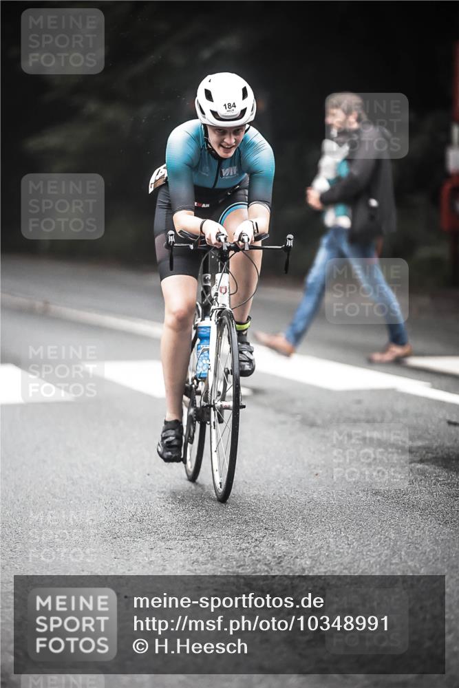 13.09.2026 - Stadtparktriathlon H.Heesch http://msf.ph/oto/10348991 13.09.2026 09:14:58 Radfahren 177, 184 meine-sportfotos.de