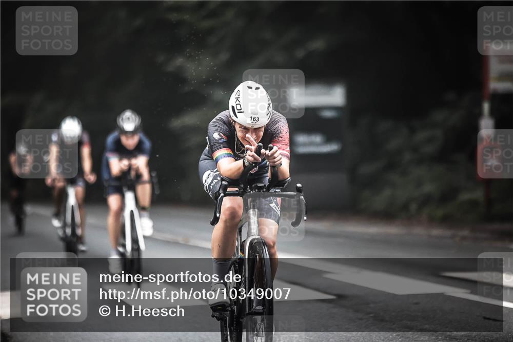 13.09.2026 - Stadtparktriathlon H.Heesch http://msf.ph/oto/10349007 13.09.2026 09:15:07 Radfahren 9, 29, 142, 163, 203 meine-sportfotos.de