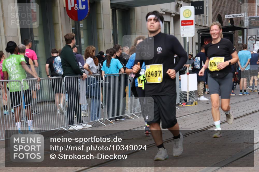 13.09.2026 - 21. swb-Marathon Bremen Strokosch-Dieckow http://msf.ph/oto/10349024 13.09.2026 11:12:20 Ziel 10354, 10743, 10874, 10875, 10909, 11090, 11657, 12234, 12327, 12423, 12497, 10213, 10406, 10414, 10490, 11052, 11585, 11633, 11716, 12012, 12327 meine-sportfotos.de