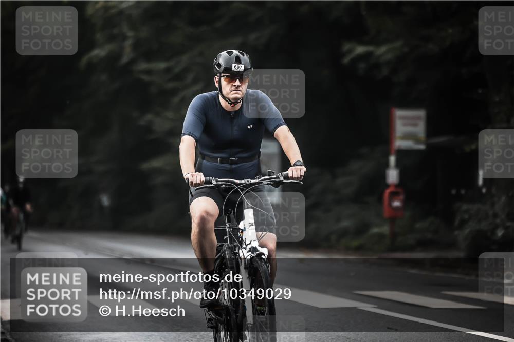 13.09.2026 - Stadtparktriathlon H.Heesch http://msf.ph/oto/10349029 13.09.2026 11:00:03 Radfahren 366, 375, 387, 451, 482, 543, 555, 562, 568, 662, 697 meine-sportfotos.de
