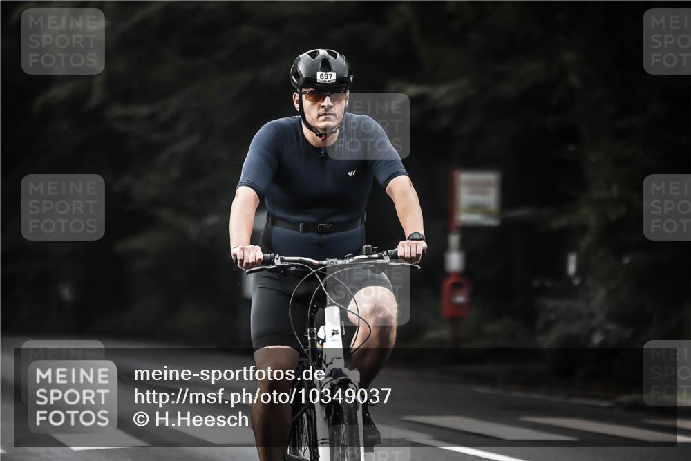 13.09.2026 - Stadtparktriathlon H.Heesch http://msf.ph/oto/10349037 13.09.2026 11:00:03 Radfahren 366, 375, 387, 451, 482, 543, 555, 562, 568, 662, 697 meine-sportfotos.de