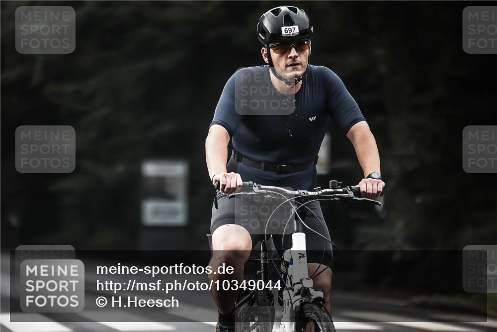 13.09.2026 - Stadtparktriathlon H.Heesch http://msf.ph/oto/10349044 13.09.2026 11:00:04 Radfahren 366, 375, 387, 482, 543, 555, 562, 568, 660, 697 meine-sportfotos.de
