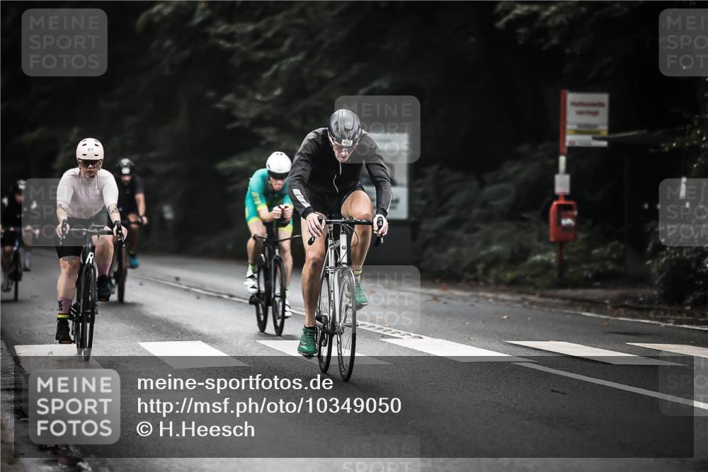 13.09.2026 - Stadtparktriathlon H.Heesch http://msf.ph/oto/10349050 13.09.2026 11:00:08 Radfahren 375, 431, 482, 489, 543, 660, 697 meine-sportfotos.de