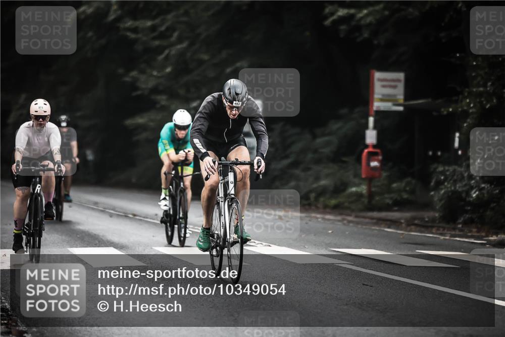 13.09.2026 - Stadtparktriathlon H.Heesch http://msf.ph/oto/10349054 13.09.2026 11:00:08 Radfahren 375, 431, 482, 489, 543, 660, 697 meine-sportfotos.de