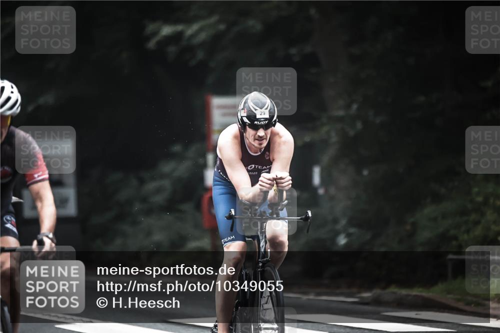 13.09.2026 - Stadtparktriathlon H.Heesch http://msf.ph/oto/10349055 13.09.2026 09:15:10 Radfahren 9, 29, 142, 163, 203 meine-sportfotos.de