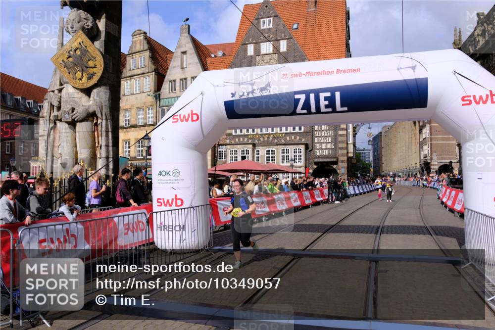13.09.2026 - 21. swb-Marathon Bremen Tim E. http://msf.ph/oto/10349057 13.09.2026 11:22:09 Ziel 11104, 11639, 12211 meine-sportfotos.de