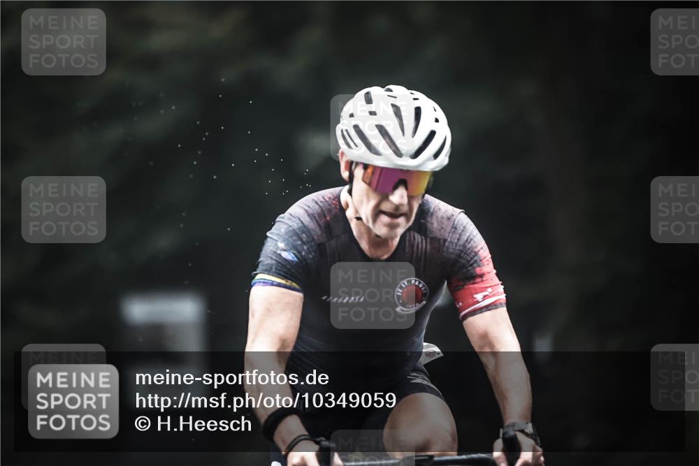 13.09.2026 - Stadtparktriathlon H.Heesch http://msf.ph/oto/10349059 13.09.2026 09:15:11 Radfahren 9, 29, 142, 163, 192, 203 meine-sportfotos.de