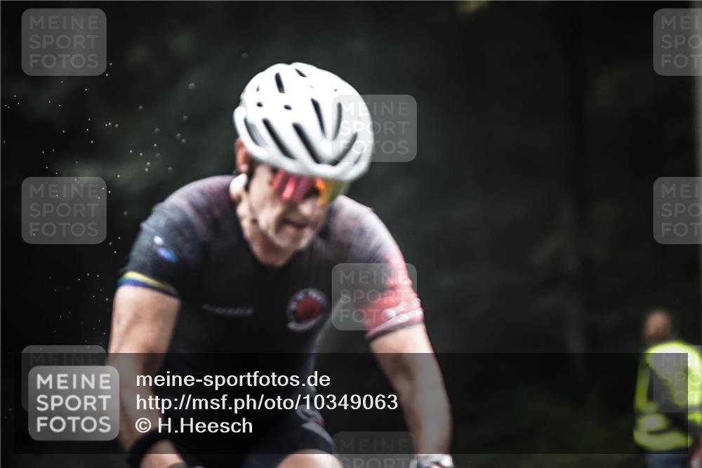 13.09.2026 - Stadtparktriathlon H.Heesch http://msf.ph/oto/10349063 13.09.2026 09:15:11 Radfahren 9, 29, 142, 163, 192, 203 meine-sportfotos.de