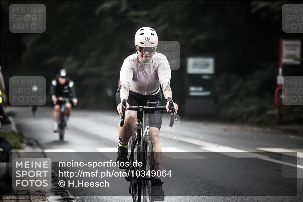 13.09.2026 - Stadtparktriathlon H.Heesch http://msf.ph/oto/10349064 13.09.2026 11:00:09 Radfahren 375, 431, 482, 489, 543, 660, 697 meine-sportfotos.de