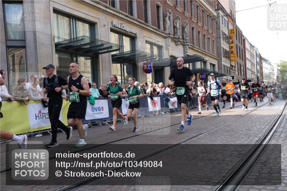 13.09.2026 - 21. swb-Marathon Bremen Strokosch-Dieckow http://msf.ph/oto/10349084 13.09.2026 13:31:09 Ziel 922, 1600, 1627, 2244, 2602, 2707, 3152, 3343, 3392, 3396, 3579, 3762, 3859, 4258, 4273, 4477, 4692, 4889, 5375, 5426, 5504, 5673, 5720, 5765, 5979, 6039, 6147, 6581, 6619, 6968, 6971, 7001, 7032, 7296, 7812, 8035, 8042, 8205, 8239, 8339, 8342, 8364, 8495, 8522, 8726, 9147, 9155, 9293, 9337, 9822, 9903, 13066, 217, 244, 1189, 1398, 1479, 2513, 2802, 2902, 3360, 3800, 4251, 5600, 5681, 6307, 7198, 7760, 7798, 8543 meine-sportfotos.de