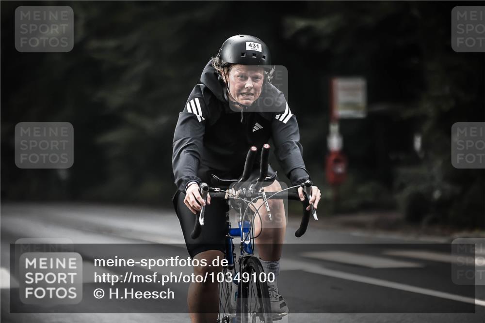 13.09.2026 - Stadtparktriathlon H.Heesch http://msf.ph/oto/10349100 13.09.2026 11:00:12 Radfahren 375, 431, 482, 489, 543, 660 meine-sportfotos.de