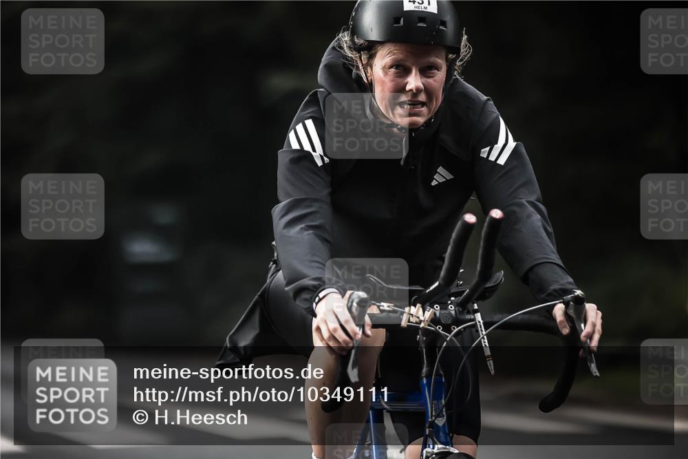 13.09.2026 - Stadtparktriathlon H.Heesch http://msf.ph/oto/10349111 13.09.2026 11:00:12 Radfahren 375, 431, 482, 489, 543, 660 meine-sportfotos.de