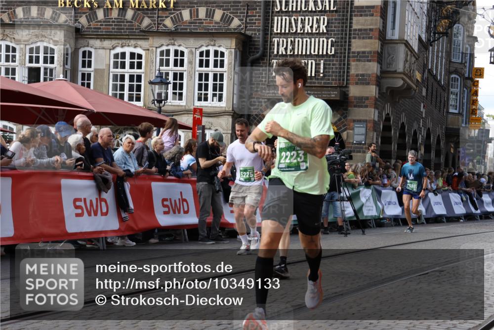 13.09.2026 - 21. swb-Marathon Bremen Strokosch-Dieckow http://msf.ph/oto/10349133 13.09.2026 13:29:00 Ziel 613, 1239, 1914, 2276, 2764, 2891, 3028, 3348, 3444, 4102, 4564, 6914, 6957, 7263, 7527, 8483, 8938, 9176, 13012, 394, 565, 687, 745, 1274, 1545, 2023, 2070, 2867, 3796, 4590, 5036, 5225, 6030, 7149, 7361, 9249, 9661 meine-sportfotos.de