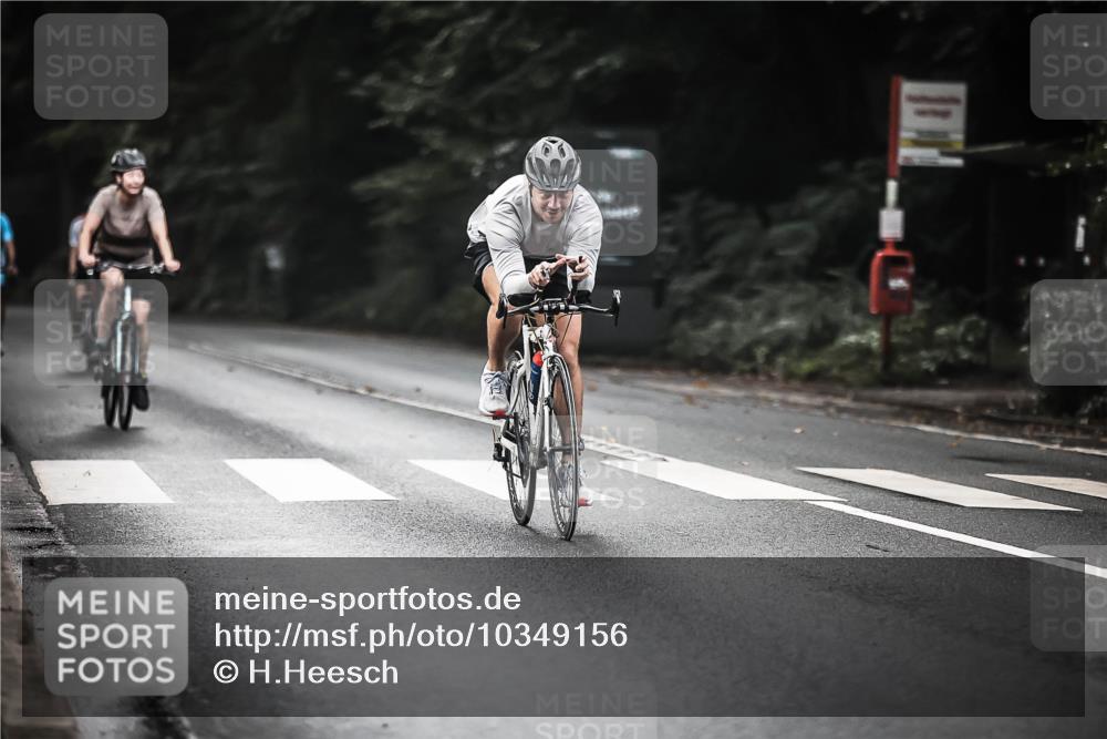 13.09.2026 - Stadtparktriathlon H.Heesch http://msf.ph/oto/10349156 13.09.2026 11:00:27 Radfahren 401, 479, 529, 553, 569, 684 meine-sportfotos.de