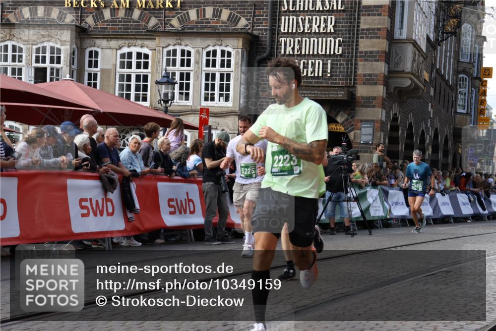 13.09.2026 - 21. swb-Marathon Bremen Strokosch-Dieckow http://msf.ph/oto/10349159 13.09.2026 13:29:00 Ziel 613, 1239, 1914, 2276, 2764, 2891, 3028, 3348, 3444, 4102, 4564, 6914, 6957, 7263, 7527, 8483, 8938, 9176, 13012, 394, 565, 687, 745, 1274, 1545, 2023, 2070, 2867, 3796, 4590, 5036, 5225, 6030, 7149, 7361, 9249, 9661 meine-sportfotos.de