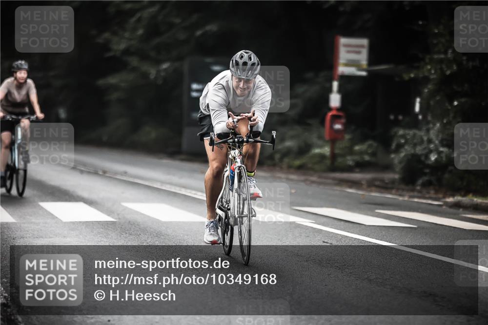 13.09.2026 - Stadtparktriathlon H.Heesch http://msf.ph/oto/10349168 13.09.2026 11:00:28 Radfahren 401, 471, 479, 553, 569, 684 meine-sportfotos.de