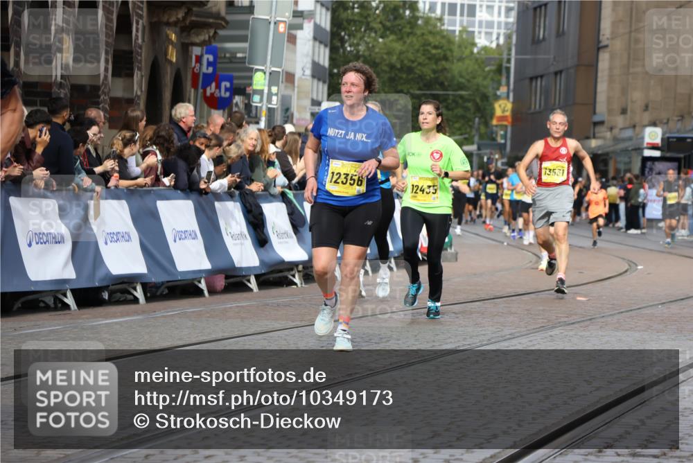 13.09.2026 - 21. swb-Marathon Bremen Strokosch-Dieckow http://msf.ph/oto/10349173 13.09.2026 10:54:06 Ziel 10141, 10174, 10227, 10255, 10478, 10579, 10684, 10685, 10708, 10838, 10845, 10905, 11206, 11446, 11489, 11502, 11596, 11950, 12119, 12244, 12331, 12341, 12405, 12492, 12515, 13597, 10359, 10503, 10577, 10749, 10837, 10996, 11099, 11118, 11329, 11361, 11476, 11765, 11843, 11989, 11998 meine-sportfotos.de