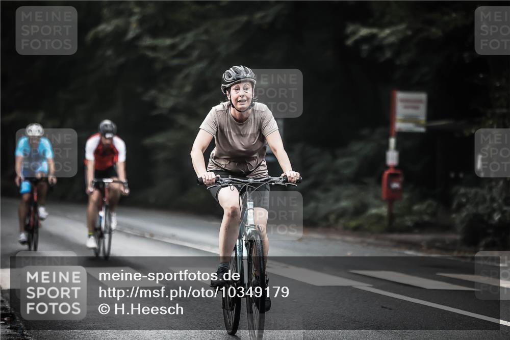13.09.2026 - Stadtparktriathlon H.Heesch http://msf.ph/oto/10349179 13.09.2026 11:00:30 Radfahren 401, 471, 479, 569, 684 meine-sportfotos.de