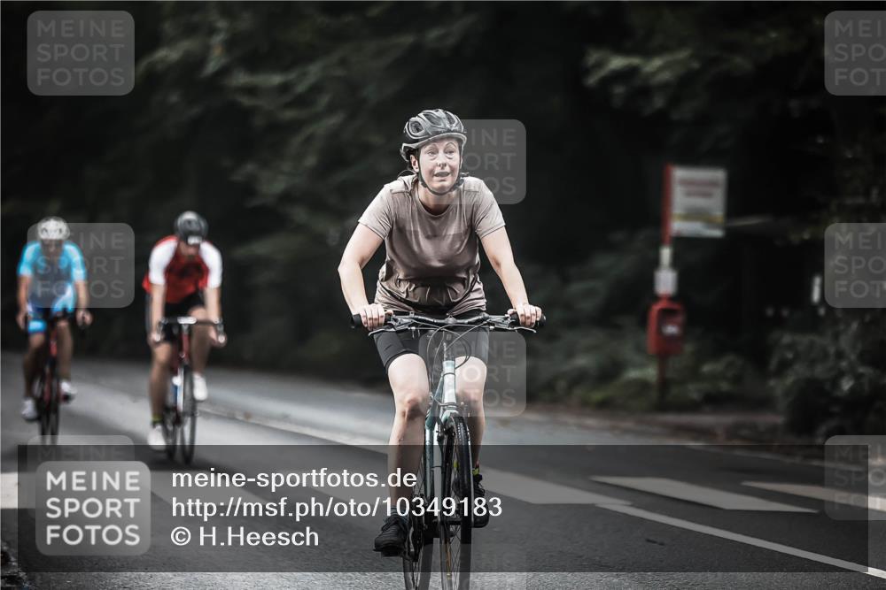 13.09.2026 - Stadtparktriathlon H.Heesch http://msf.ph/oto/10349183 13.09.2026 11:00:30 Radfahren 401, 471, 479, 569, 684 meine-sportfotos.de