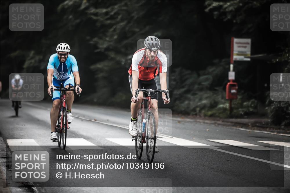 13.09.2026 - Stadtparktriathlon H.Heesch http://msf.ph/oto/10349196 13.09.2026 11:00:31 Radfahren 401, 471, 479, 569, 684 meine-sportfotos.de