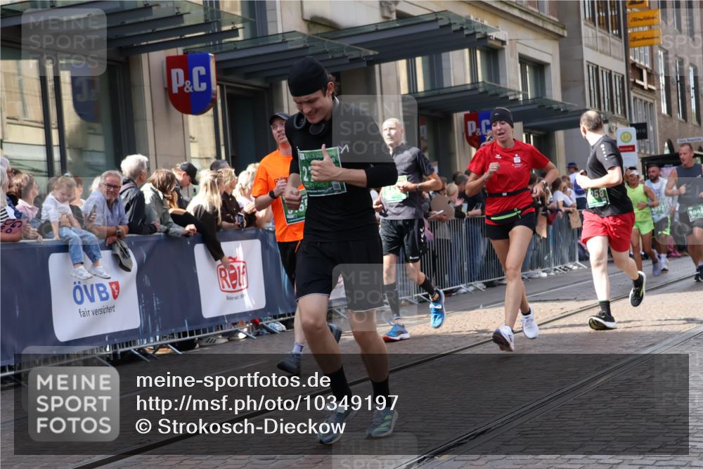 13.09.2026 - 21. swb-Marathon Bremen Strokosch-Dieckow http://msf.ph/oto/10349197 13.09.2026 13:31:11 Ziel 310, 922, 1600, 1627, 2244, 2602, 2707, 3152, 3343, 3392, 3396, 3579, 3858, 3859, 4258, 4273, 4477, 4692, 4889, 5375, 5426, 5504, 5720, 5765, 5979, 6039, 6147, 6581, 6968, 6971, 7001, 7032, 7296, 7608, 7812, 7941, 8035, 8042, 8205, 8239, 8339, 8342, 8364, 8495, 8522, 8726, 9147, 9155, 9293, 9822, 9903, 13066, 217, 244, 1189, 1398, 1479, 2244, 2513, 2802, 2902, 3360, 3762, 3800, 4251, 5600, 6307, 7198, 7760, 7798, 8543 meine-sportfotos.de