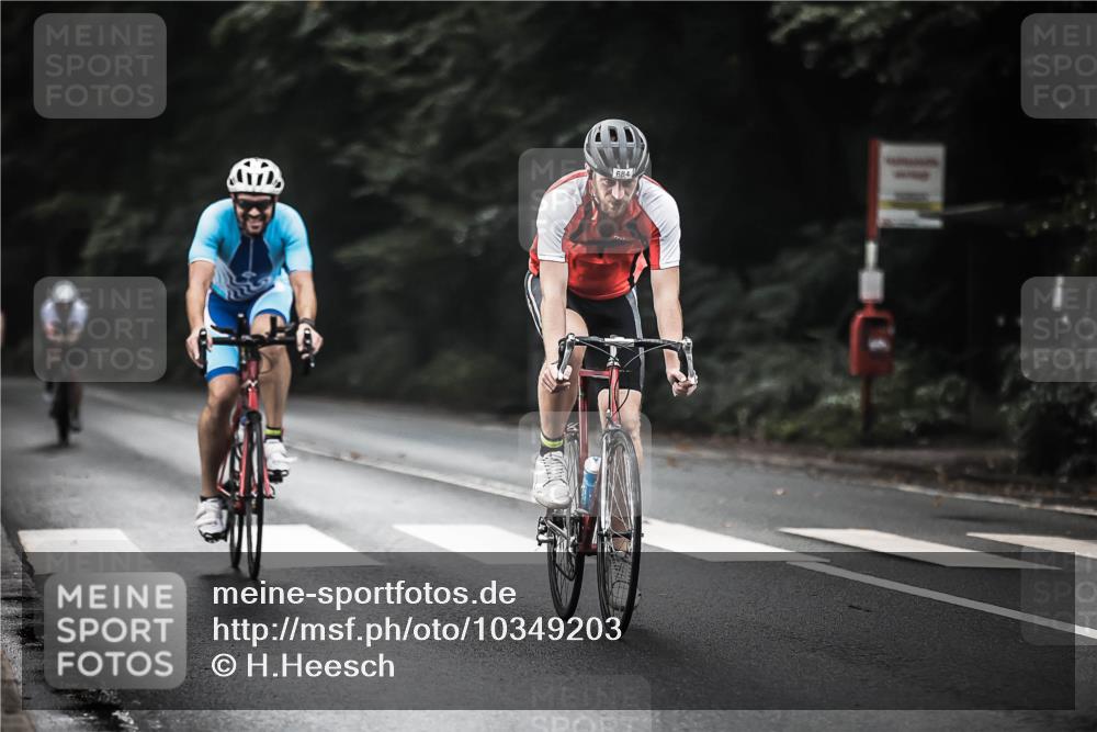 13.09.2026 - Stadtparktriathlon H.Heesch http://msf.ph/oto/10349203 13.09.2026 11:00:31 Radfahren 401, 471, 479, 569, 684 meine-sportfotos.de