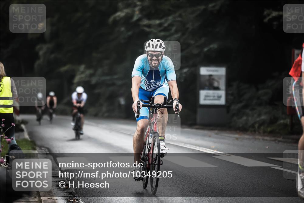 13.09.2026 - Stadtparktriathlon H.Heesch http://msf.ph/oto/10349205 13.09.2026 11:00:32 Radfahren 401, 471, 479, 569, 684 meine-sportfotos.de