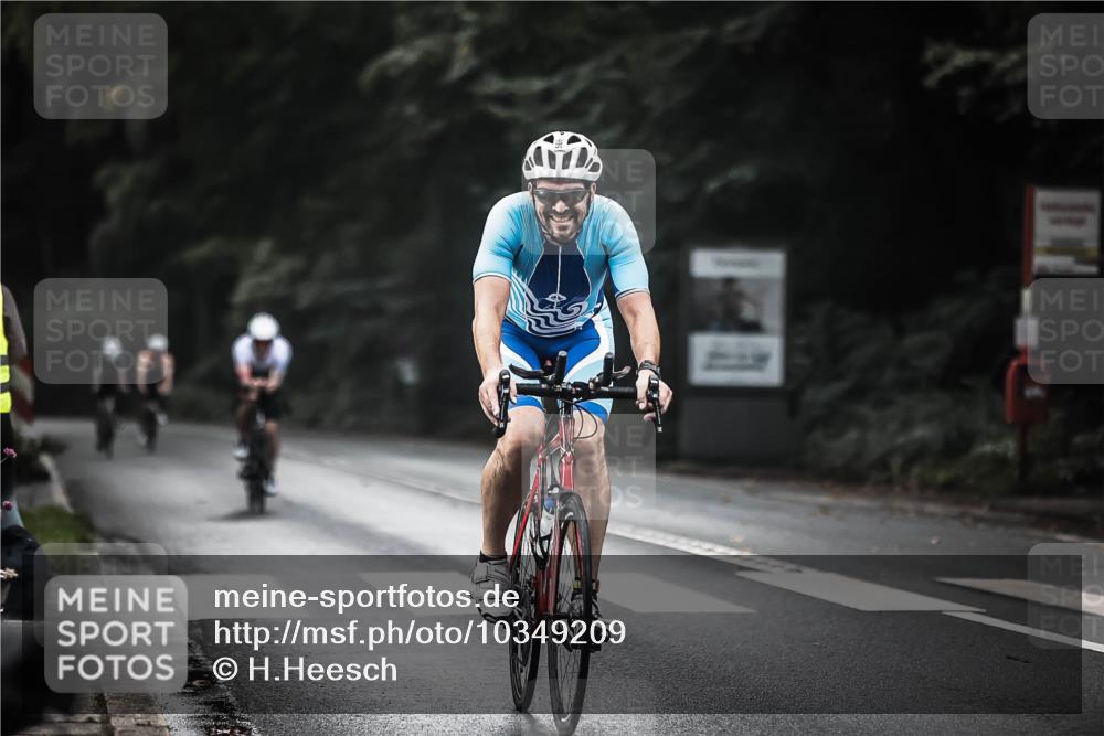 13.09.2026 - Stadtparktriathlon H.Heesch http://msf.ph/oto/10349209 13.09.2026 11:00:32 Radfahren 401, 471, 479, 569, 684 meine-sportfotos.de
