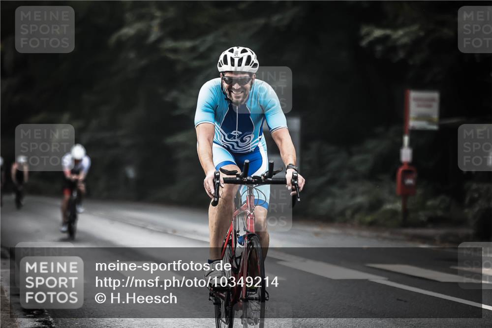 13.09.2026 - Stadtparktriathlon H.Heesch http://msf.ph/oto/10349214 13.09.2026 11:00:32 Radfahren 401, 471, 479, 569, 684 meine-sportfotos.de