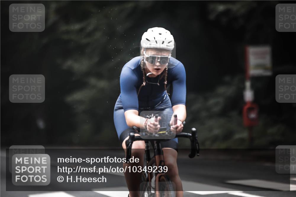 13.09.2026 - Stadtparktriathlon H.Heesch http://msf.ph/oto/10349239 13.09.2026 09:15:33 Radfahren 24, 39, 54, 57, 97, 104, 117, 128, 147, 161, 162, 208 meine-sportfotos.de