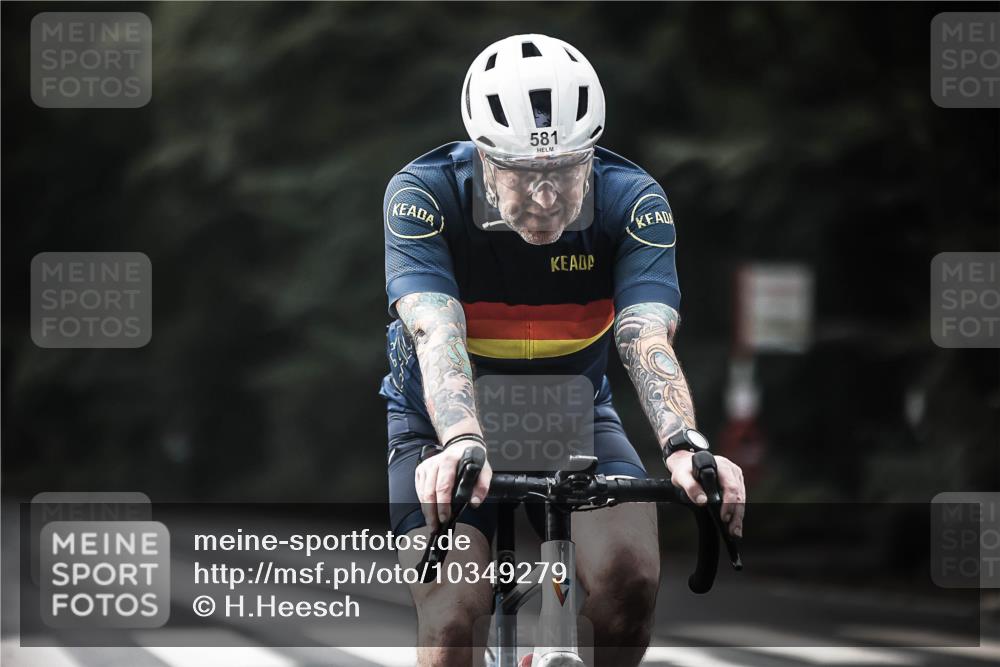 13.09.2026 - Stadtparktriathlon H.Heesch http://msf.ph/oto/10349279 13.09.2026 11:00:40 Radfahren 471, 533, 579, 581, 663 meine-sportfotos.de