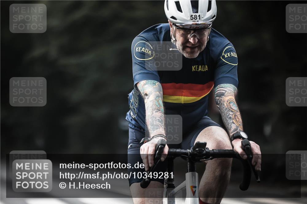 13.09.2026 - Stadtparktriathlon H.Heesch http://msf.ph/oto/10349281 13.09.2026 11:00:40 Radfahren 471, 533, 579, 581, 663 meine-sportfotos.de